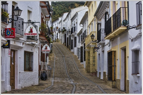 alley in Cádiz
