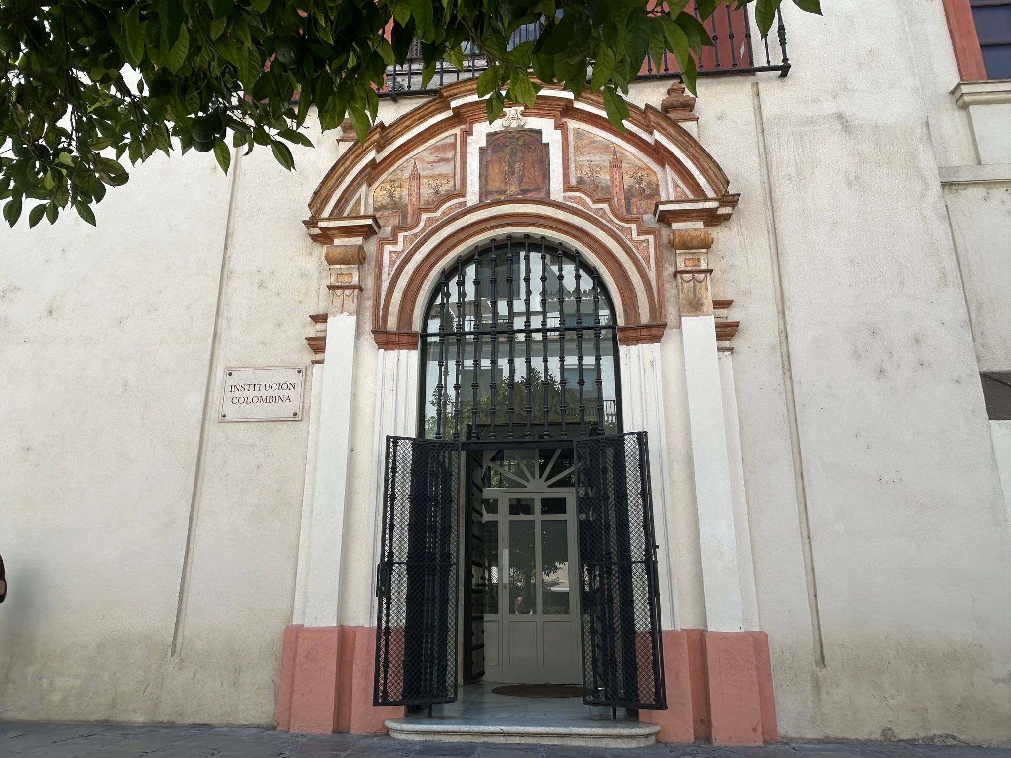 El Patrimonio Oculto de Sevilla: La Institución Colombina 