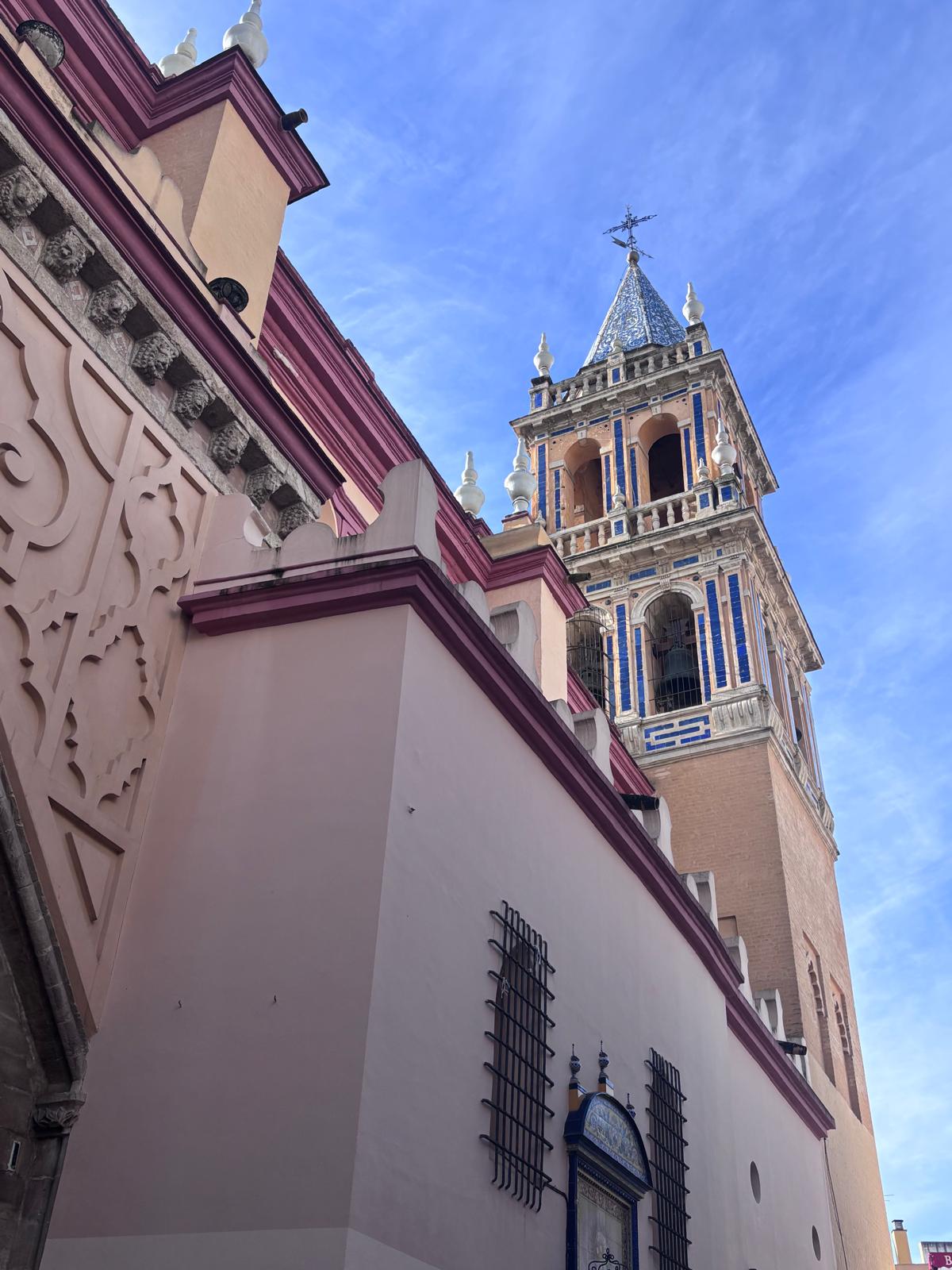 Top 10 most common New Year’s resolutions among locals in Seville.